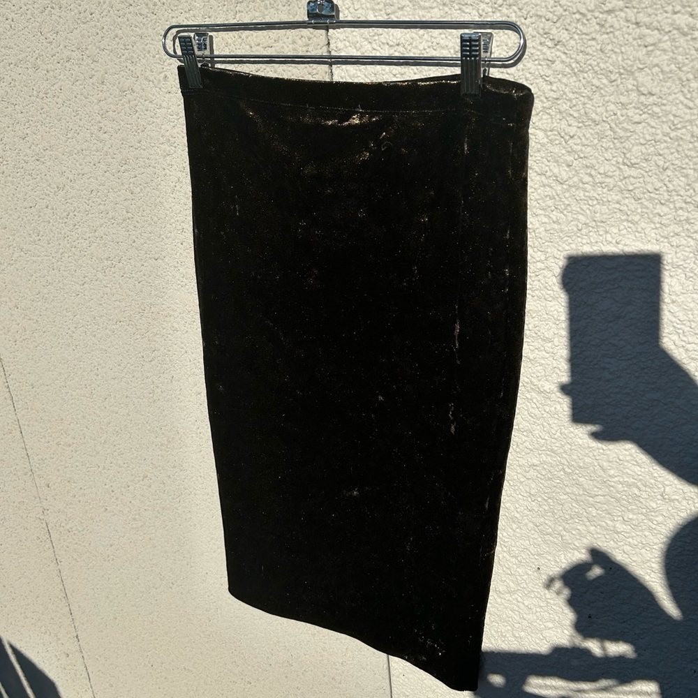 Black and brown velvet skirt